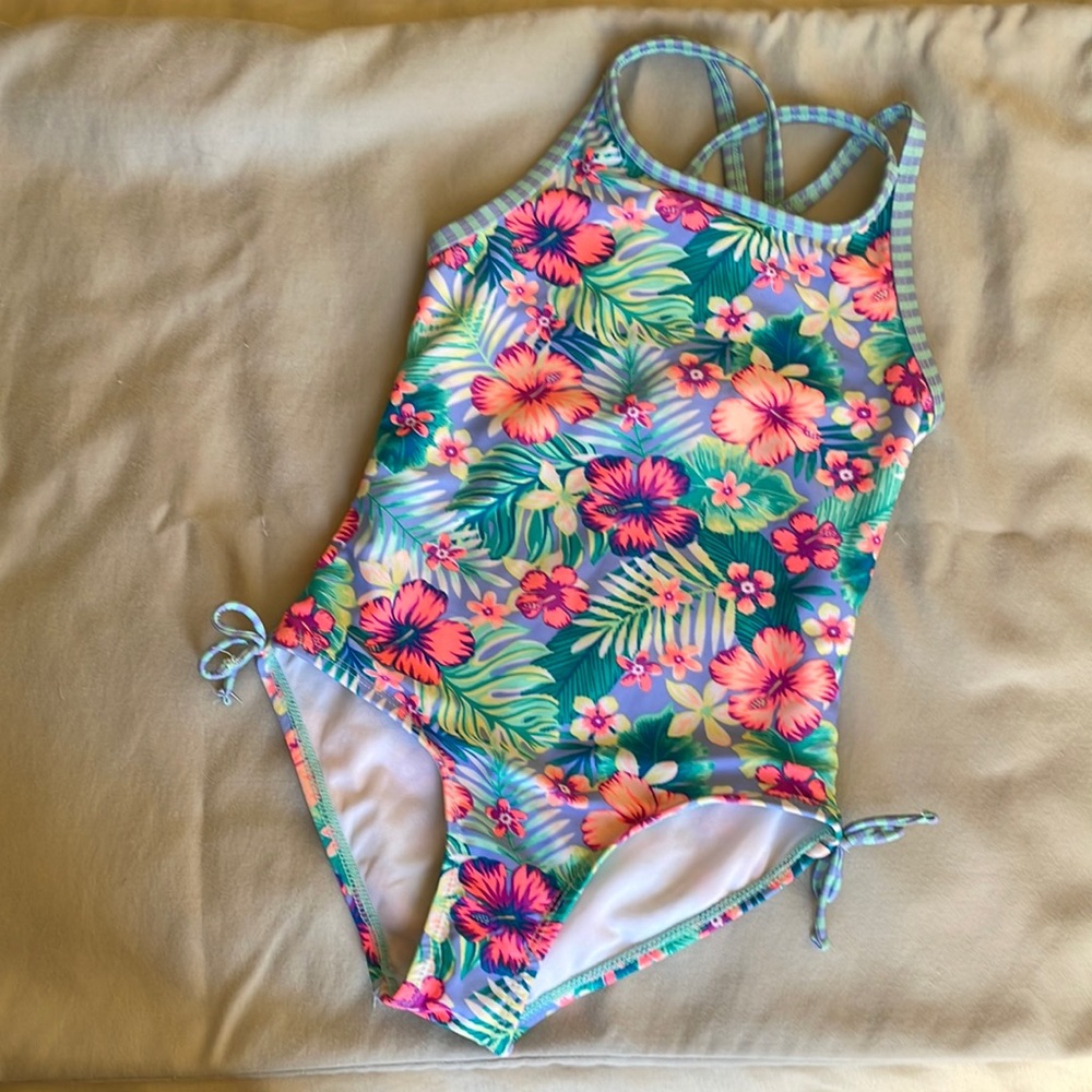 Vibrant floral swimsuit - girl’s 6